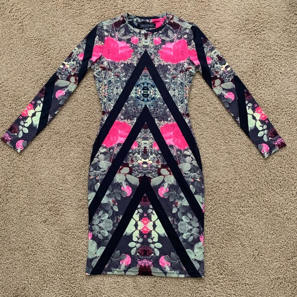 Girls on Film Body-Conscious Dress in Chevron Mix Print - Picture 7 of 7